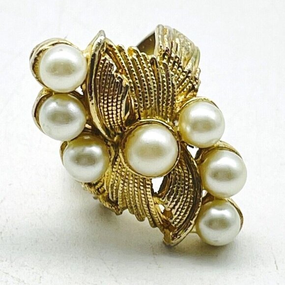 Simulated Pearl Cascade Dinner Ring Gold Tone S Curve Ribbon Etching Classic - Picture 1 of 6